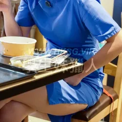 協恩緊身旗袍妹